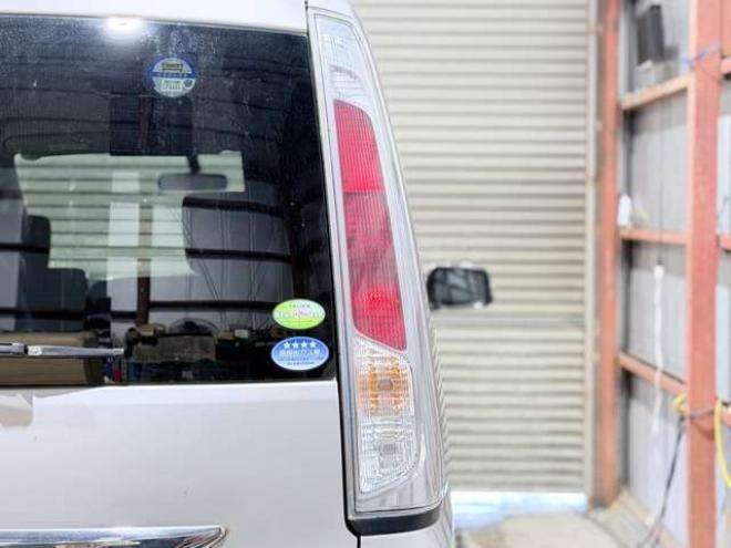 セレナ2.0 ハイウェイスター 4WD　防錆塗装4WDTVナビBカメ 2000