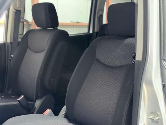 セレナ2.0 ハイウェイスター 4WD　防錆塗装4WDTVナビBカメ 2000