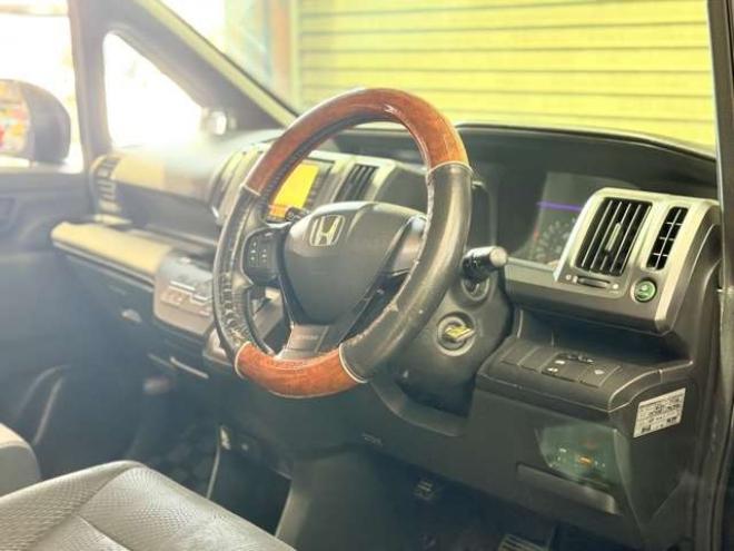 ステップワゴン2.0 スパーダ S 4WD　防錆塗装4WDドラレコTVナビBカメ 2000