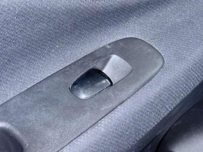 セレナ2.0 20X 4WD　防錆塗装4WDTVナビBカメETC後席モニタ 2000