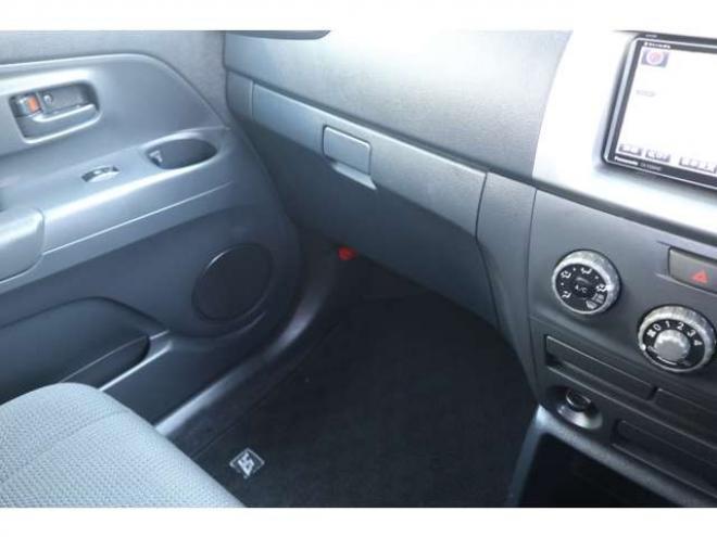 bB1.3 S 4WD　ナビTV・キーレス・6.8万k 1300