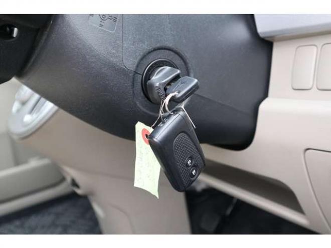 ムーヴXリミテッド　4WD　スマートキー・Tチェーン式・走行7.1万キロ 660