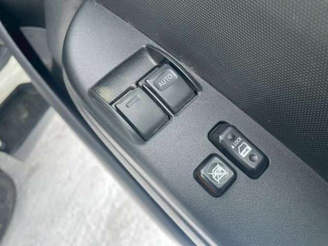 ハイエースコミューター 2.7 DX 4WD　4WD　乗車定員　4+18人　幼児バス　2ナンバー 2700