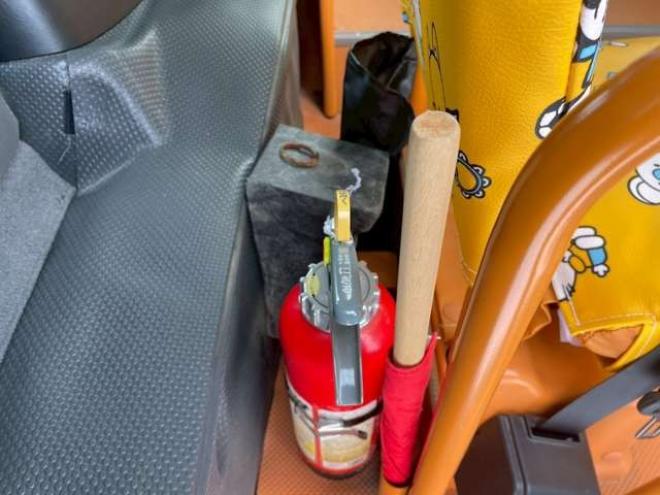 ハイエースコミューター 2.7 DX 4WD　4WD　乗車定員　4+18人　幼児バス　2ナンバー 2700