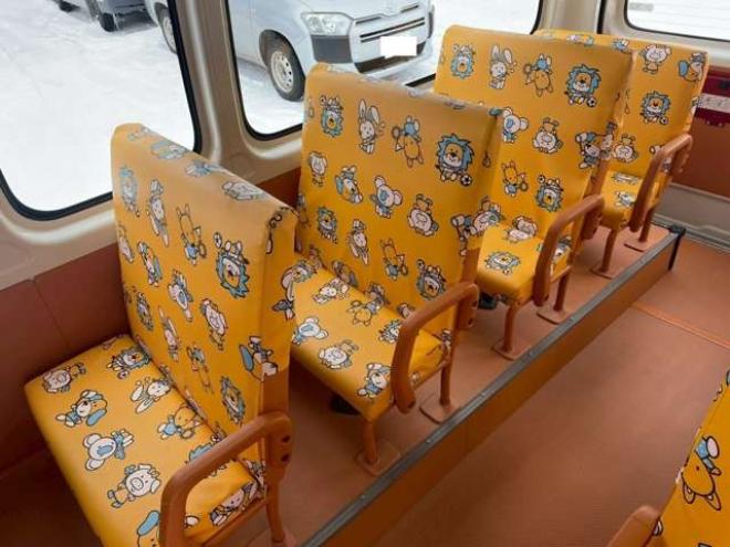 ハイエースコミューター 2.7 DX 4WD　4WD　乗車定員　4+18人　幼児バス　2ナンバー 2700