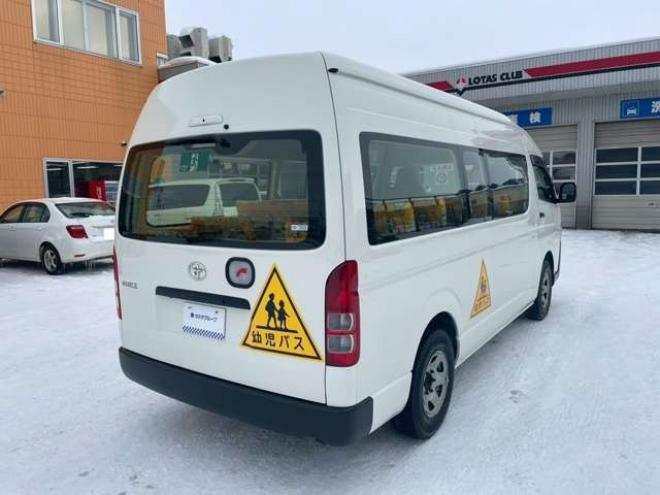 ハイエースコミューター 2.7 DX 4WD　4WD　乗車定員　4+18人　幼児バス　2ナンバー 2700