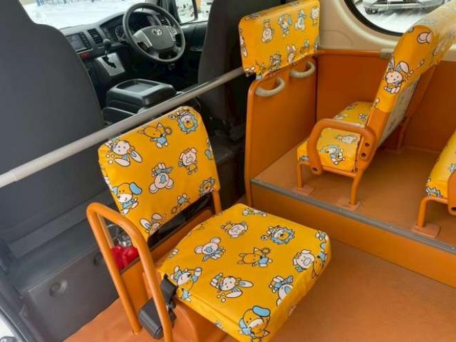 ハイエースコミューター 2.7 DX 4WD　4WD　乗車定員　4+18人　幼児バス　2ナンバー 2700