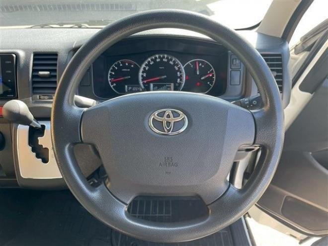 ハイエースバン2.8 中温強化冷凍バン ロング ディーゼルターボ 4WD　 2800