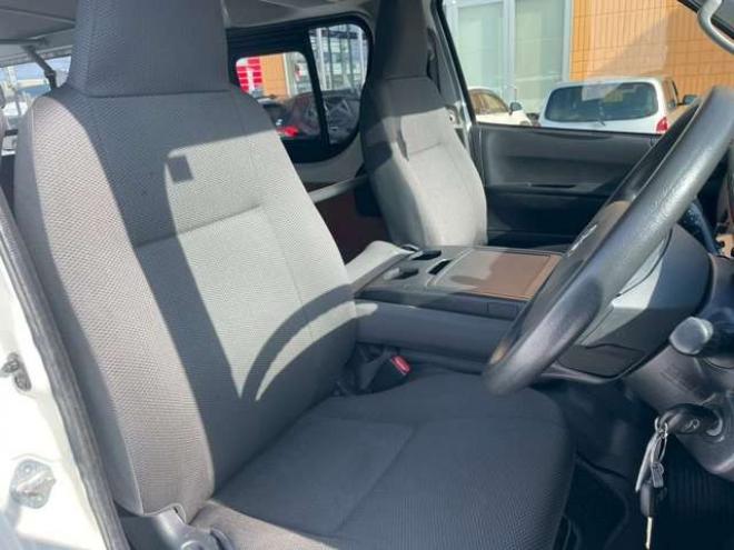 ハイエースバン2.8 DX ロング ディーゼルターボ 4WD　 2800