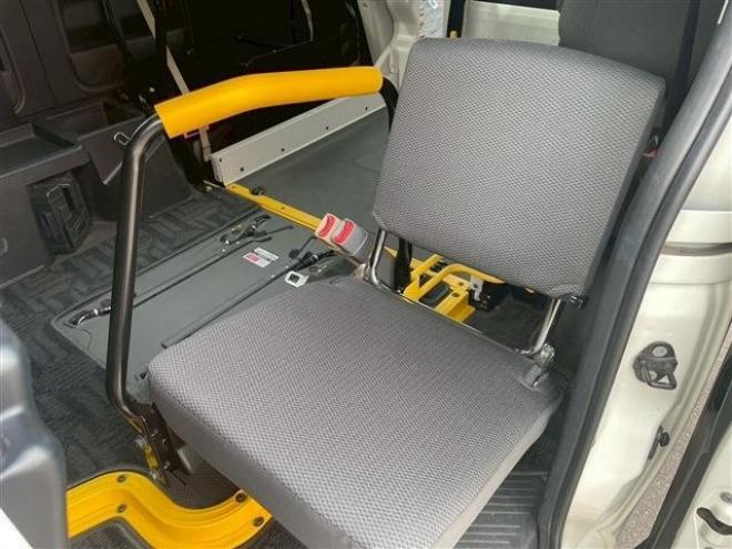 ハイエースバン3.0 ウェルキャブ Bタイプ ロング ディーゼルターボ 4WD　 福祉車両 3000