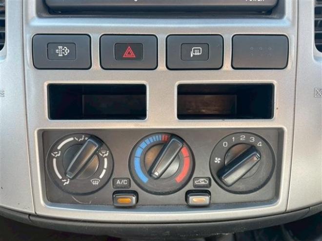 キャラバン3.0 DX ロングボディ ディーゼルターボ 4WD　冷蔵冷凍4WD 3000