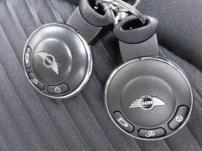 ミニクロスオーバー クーパーS オール4　 正規輸入車 4WD 1600