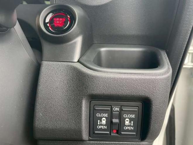 N-BOXカスタム 660 4WD　 660