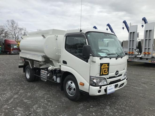 デュトロタンクローリー　2DG-XZU685 新明和工業　 4WD 4000