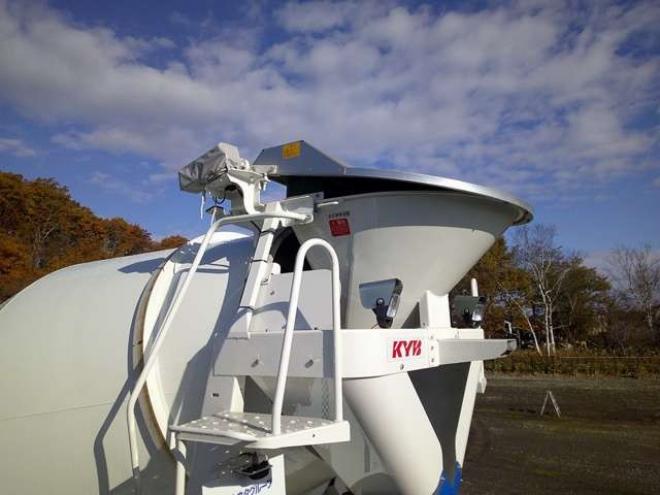 プロフィアミキサー　2DG-FS1AGE カヤバ　 2WD 8860