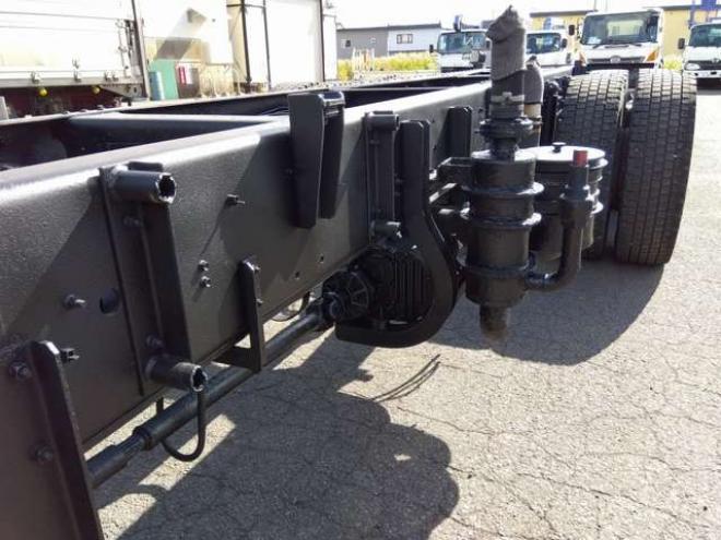 ギガキャブ付シャーシ　2PG-CYY77C　 2WD 9830