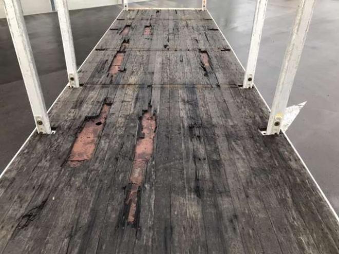 スーパーグレート平ボディ　原木運搬車　QPG-FV60VZ　 2WD 12800