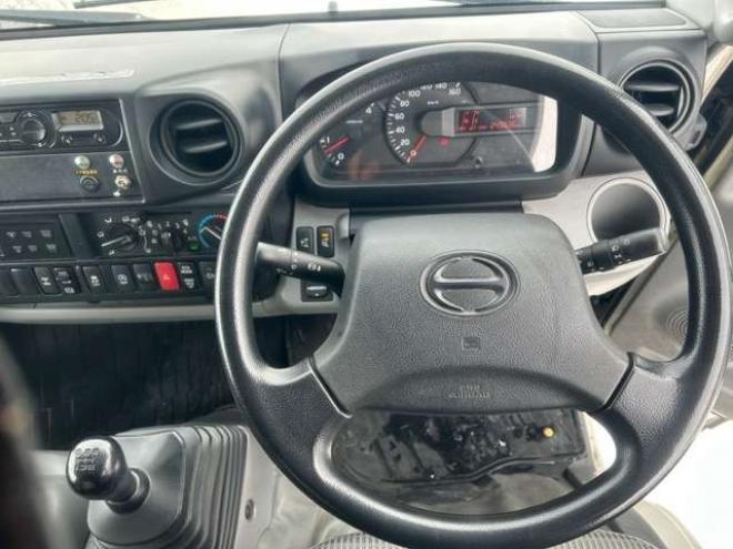 デュトロ冷凍バン　TKG-XZU695M 東プレ　 4WD 4000