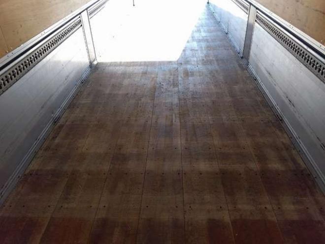 ギガウイング　QKG-CYJ77B 日本フルハーフ　 2WD 9830