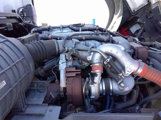 ギガウイング　QKG-CYJ77B 日本フルハーフ　 2WD 9830