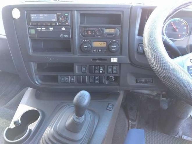 ギガウイング　QKG-CYJ77B 日本フルハーフ　 2WD 9830