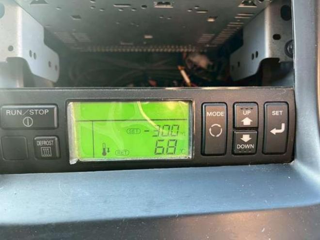 ギガ冷凍ウイング　QKG-CYJ77A 日本フルハーフ　 2WD 9830