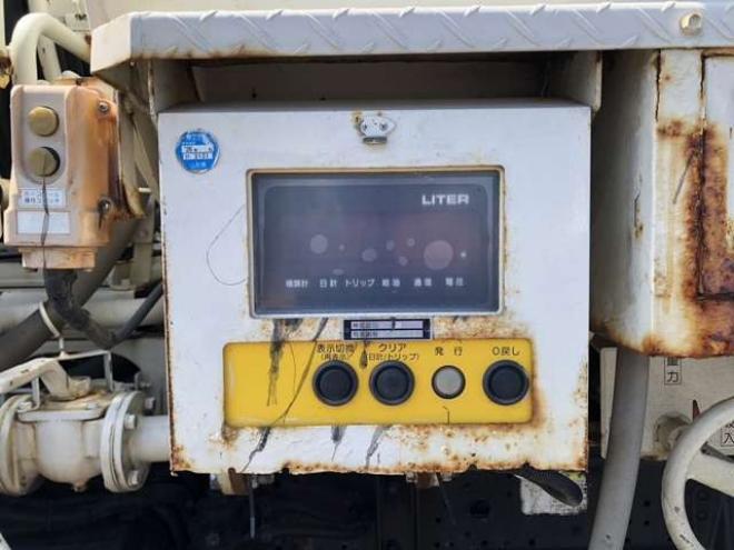 デュトロタンクローリー　SKG-XZU675M 極東開発工業　 4WD 4000