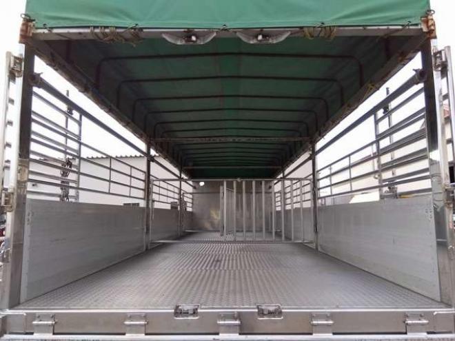 ギガ家畜運搬車　KL-CVR80P3　 2WD 15200