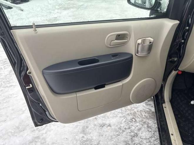 eKワゴンM 4WD　検8年8月・市内コ・ミ・コ・ミ 660