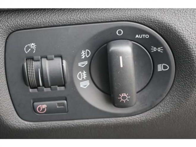 アウディA3スポーツバック 3.2 クワトロ Sライン 4WD　検R8/7　両側シートヒーター　パドルシフト　ETC 正規輸入車 3200