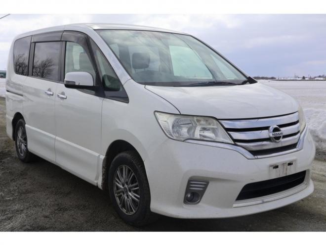 セレナ2.0 ハイウェイスター 4WD　検二年　TV　自社　ローンカノウ 2000