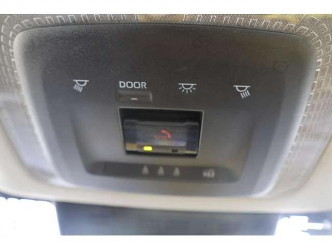 プリウス2.0 G E-Four 4WD　検R9/7　クルコン　バックカメラ　ブラインドスポットモニター　シートヒーター　Pソナーセンサー 2000