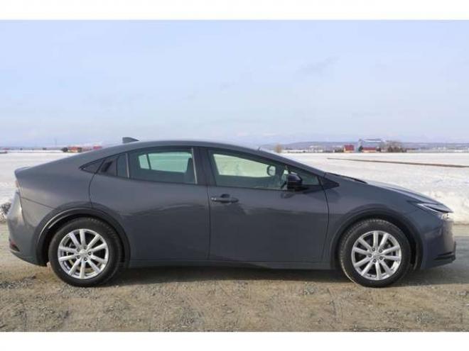 プリウス2.0 G E-Four 4WD　検R9/7　クルコン　バックカメラ　ブラインドスポットモニター　シートヒーター　Pソナーセンサー 2000