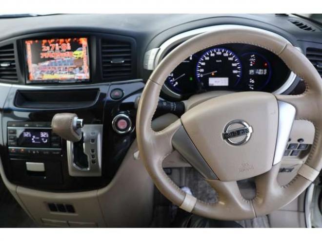 エルグランド2.5 250ハイウェイスター 4WD　検2年　スタッドレス　バックモニター　自社　ローンカノウ 2500