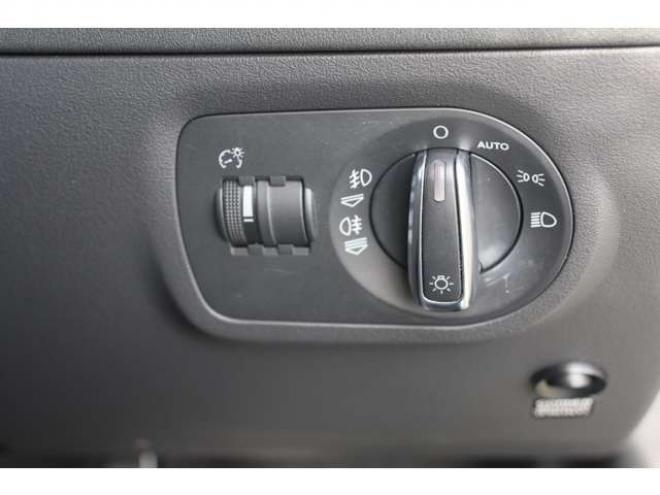 アウディTT クーペ 2.0 TFSI クワトロ Sラインリミテッド 4WD　検R9/9　バックモニター　ハーフレザー　自社　ローンカノウ 正規輸入車 2000