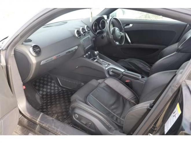 アウディTT クーペ 2.0 TFSI クワトロ Sラインリミテッド 4WD　検R9/9　バックモニター　ハーフレザー　自社　ローンカノウ 正規輸入車 2000