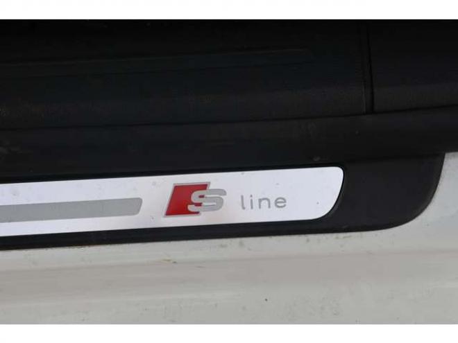 アウディA5スポーツバック 2.0 TFSI クワトロ 4WD　検R9/1　バックカメラ　自社　ローンカノウ 正規輸入車 2000