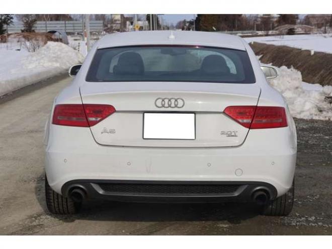 アウディA5スポーツバック 2.0 TFSI クワトロ 4WD　検R9/1　バックカメラ　自社　ローンカノウ 正規輸入車 2000