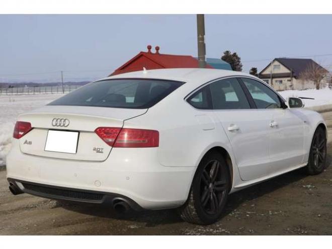 アウディA5スポーツバック 2.0 TFSI クワトロ 4WD　検R9/1　バックカメラ　自社　ローンカノウ 正規輸入車 2000