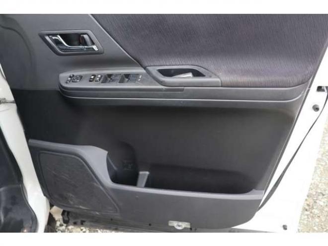 ヴェルファイア2.4 Z プラチナセレクション 4WD　検2年　両側電動スライドドア　キャプテンシート　自社　ローンカノウ 2400