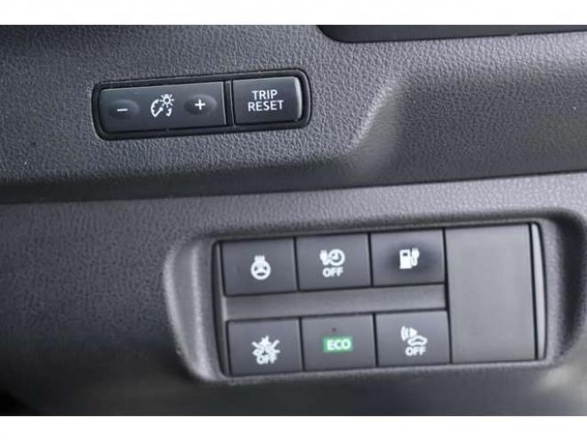 リーフG　検二年　プロパイロット　アラウンドビューモニター　フルセグ　2トーンルーフ 2WD 不明