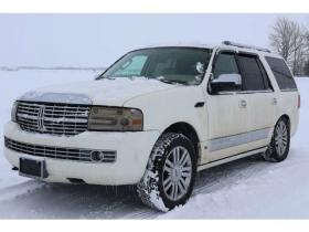 リンカーン　ナビゲーター 5.4 4WD　検1年　左ハンドル　革シート　スタッドレス 5400