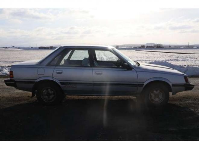 レオーネ4WD　検二年　スタッドレスタイヤ 1800