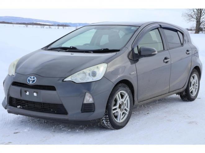 アクア1.5 S　検2年　スタッドレスタイヤ　自社　ローンカノウ 2WD 1500