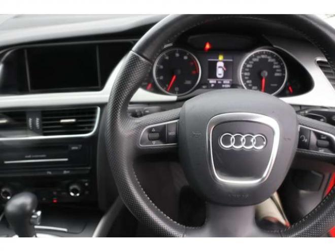 アウディA4 2.0 TFSI クワトロ 4WD　検二年　自社　ローンカノウ 正規輸入車 2000