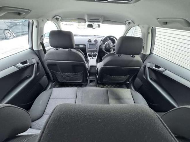 アウディA3スポーツバック 2.0 TFSI クワトロ 4WD　ナビ　TV　Bカメラ　Bluetooth 正規輸入車 2000