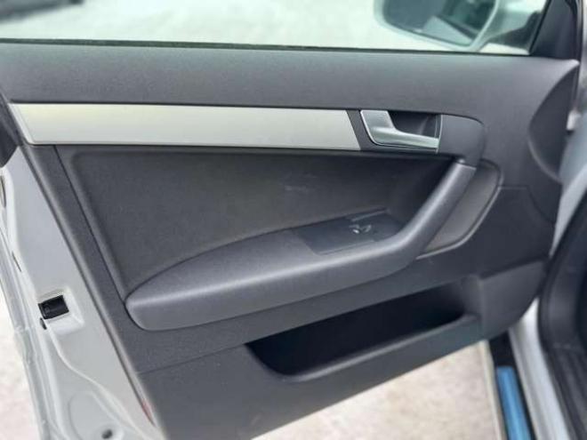 アウディA3スポーツバック 2.0 TFSI クワトロ 4WD　ナビ　TV　Bカメラ　Bluetooth 正規輸入車 2000