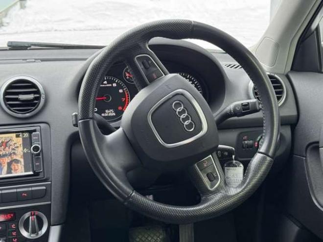 アウディA3スポーツバック 2.0 TFSI クワトロ 4WD　ナビ　TV　Bカメラ　Bluetooth 正規輸入車 2000