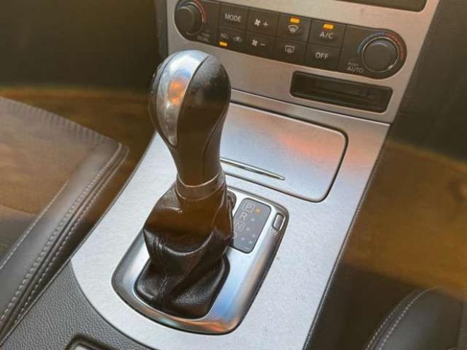 スカイラインクーペ3.7 370GT タイプS　夏冬タイヤ 2WD 3700