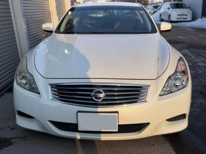 スカイラインクーペ3.7 370GT タイプS　夏冬タイヤ 2WD 3700